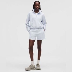 Lululemon Softstreme High-Rise Short 4"
Starch Blue